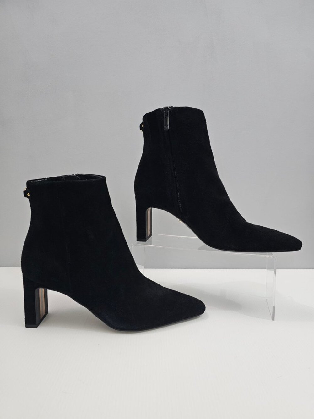 Sam Edelman Saige Ankle Bootie Womens 8 Black Suede Block Heel Pointed Toe - Picture 3 of 16